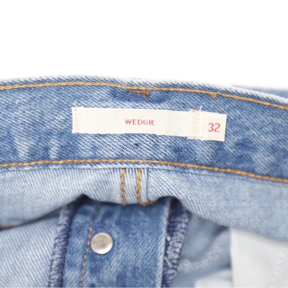 Levi's Women's Wedgie Jeans NWT Size 32 High Rise Tapered Leg Blue - Picture 7 of 10